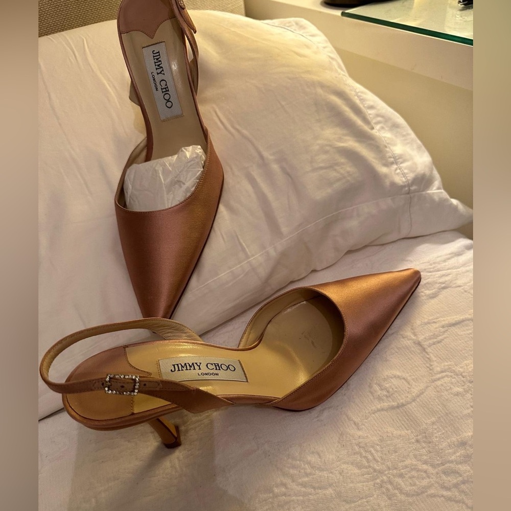 brand brand new, never used. extremely fashion!!